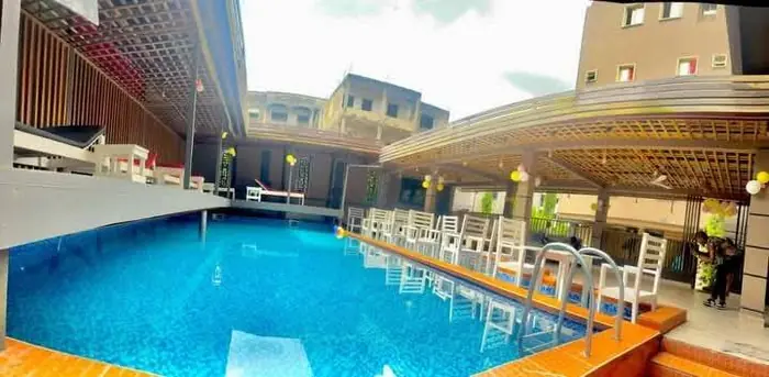 Clifton Hotel luxury pool, daytime